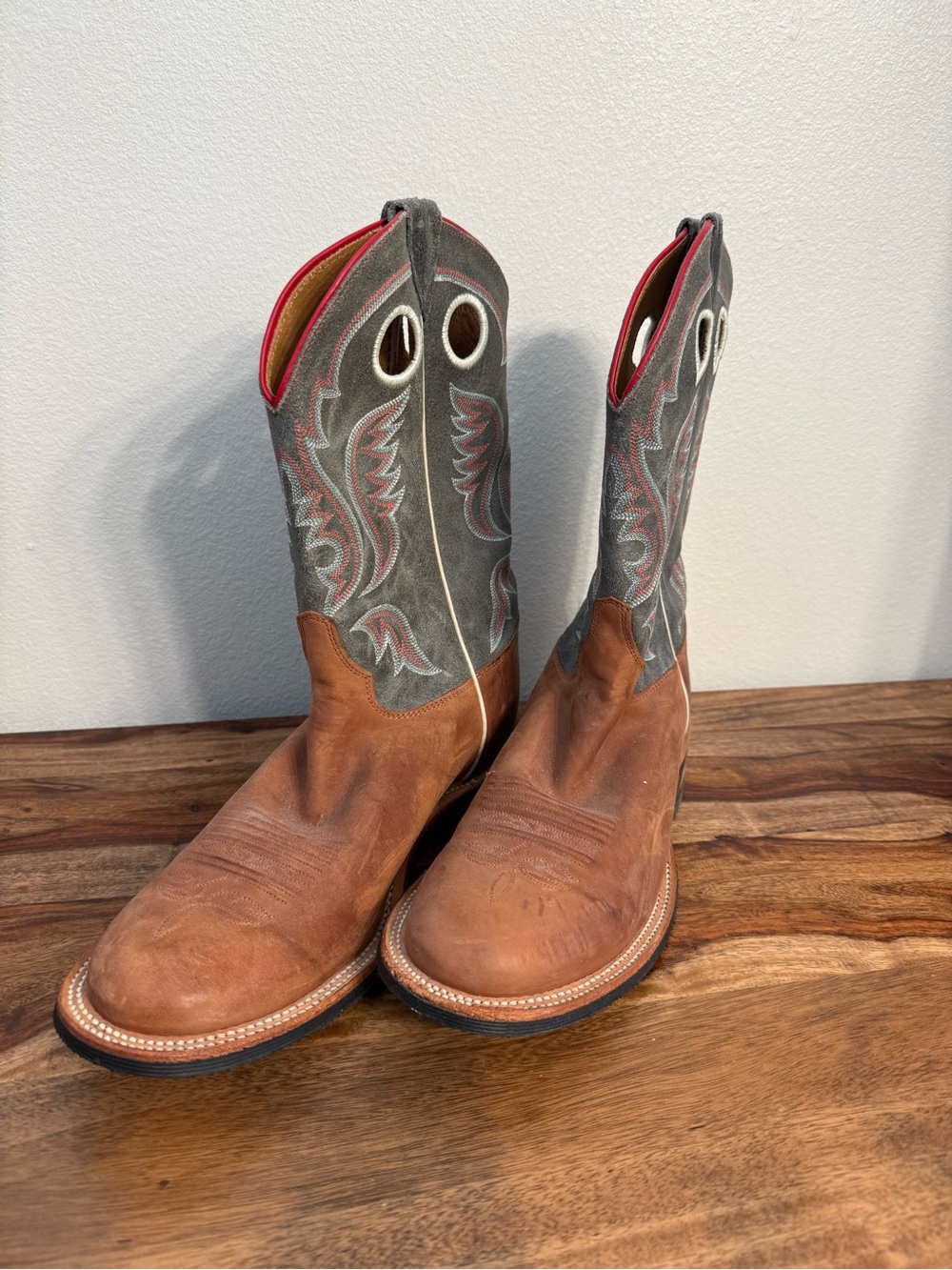 New, Never Worn - Real Leather Embroidered Western Pull-On Boots